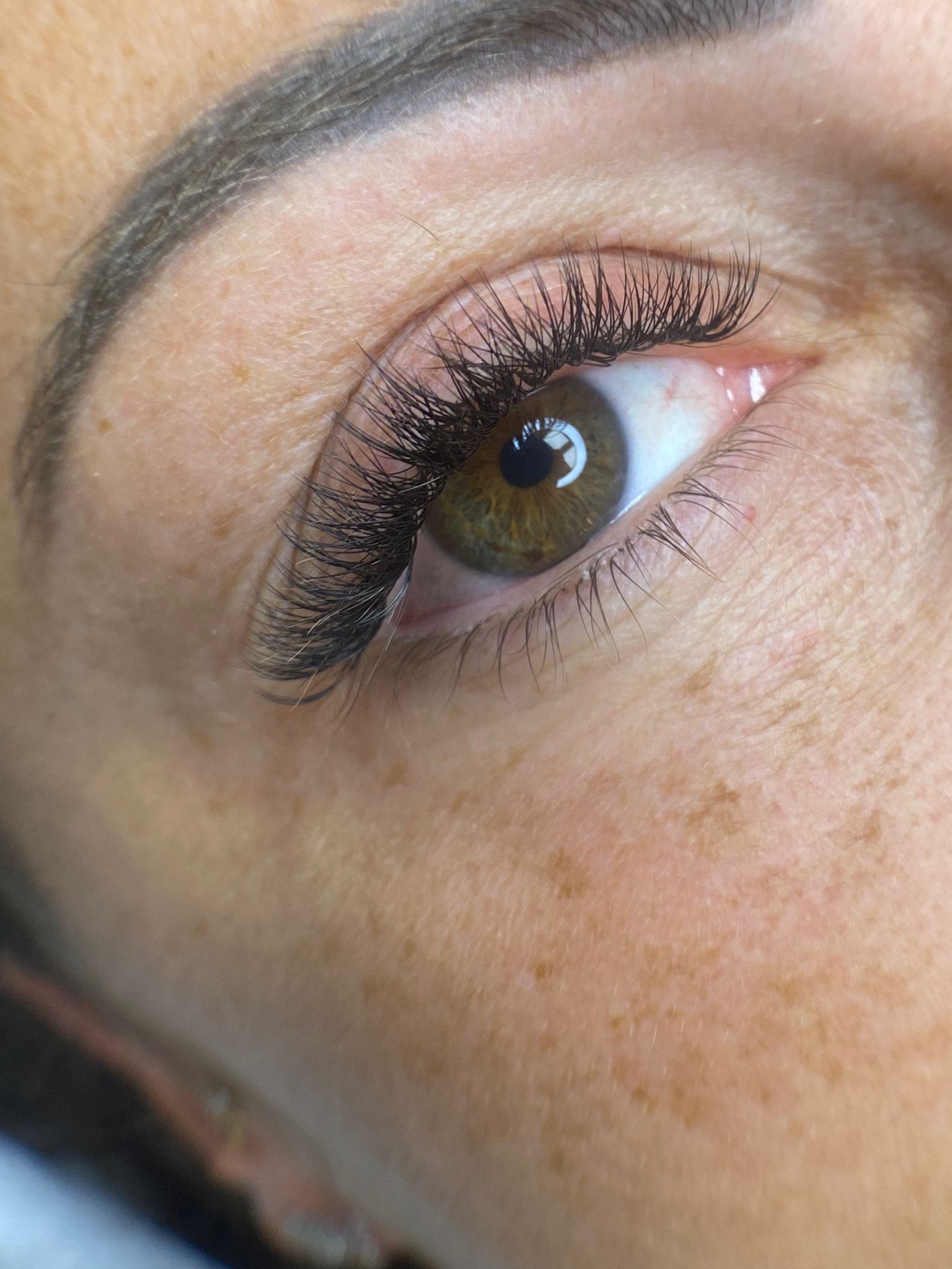 Extention ciglia – Effetto volume